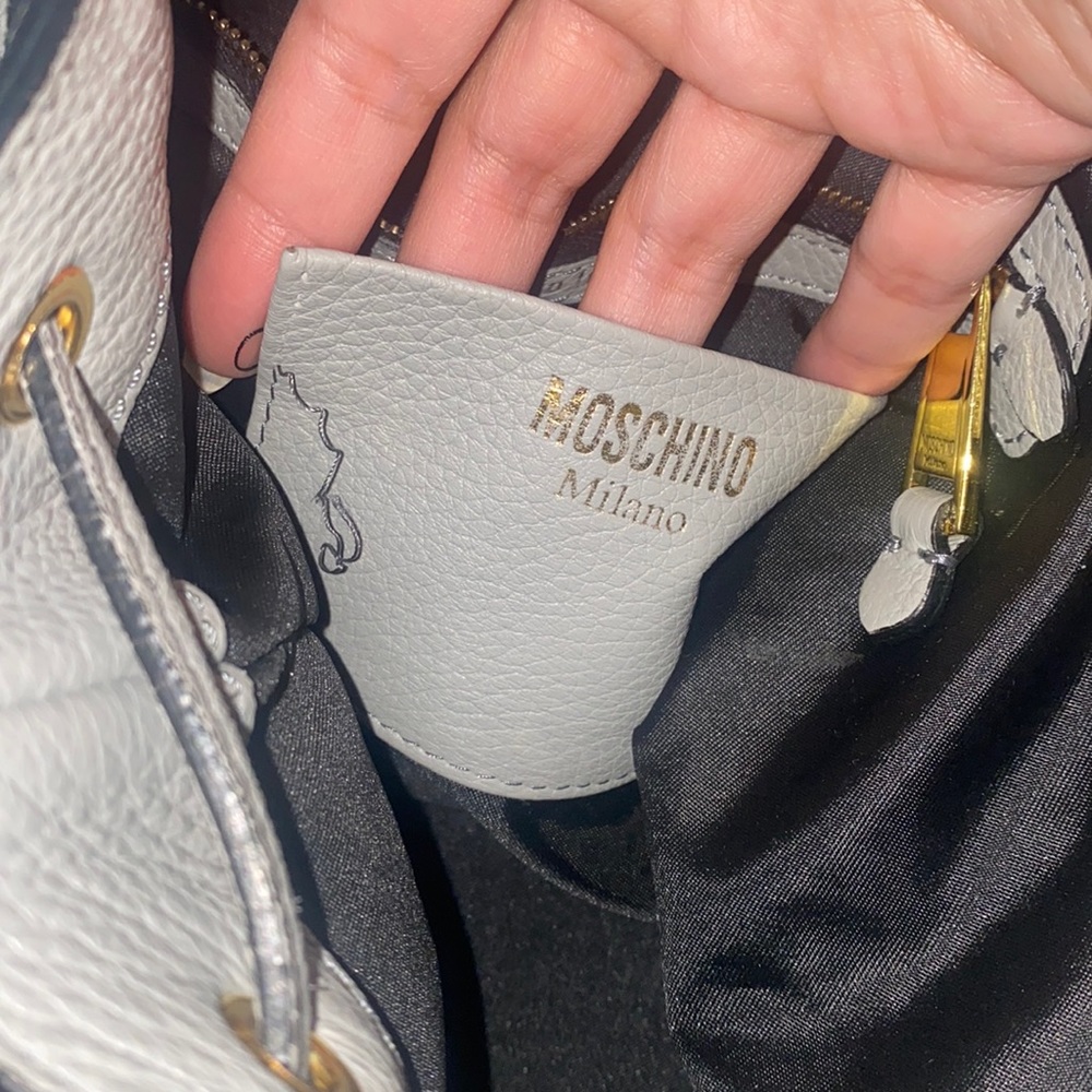 Moschino leather bucket bag preloved. - Picture 8 of 16